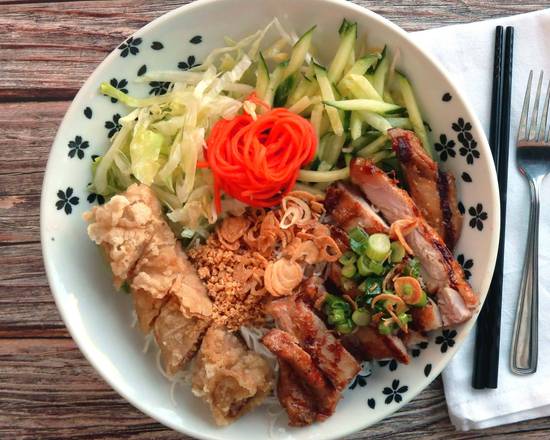 Lemongrass Chicken Noodle Bowl