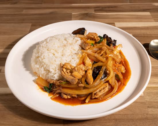 Chicken Deop Bap (치킨덮밥)