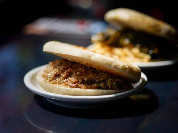 Stewed Pork Burger