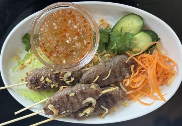 Grilled Beef Sausage (Nam)