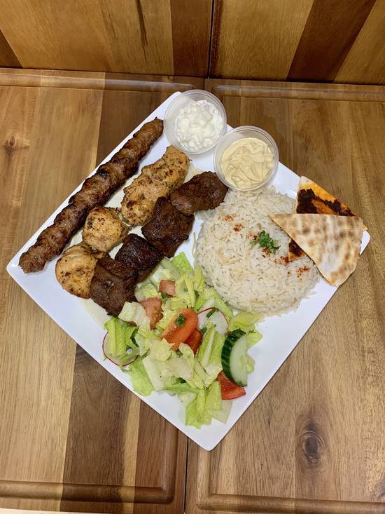 Super Combo (1 poulet, 1 kafta, 1 filet mignon)