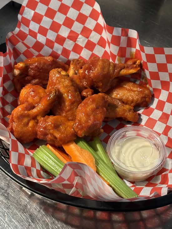 Bob's Wings