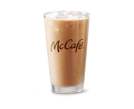 Moyen café glacé au caramel salé [150.0 Cal]