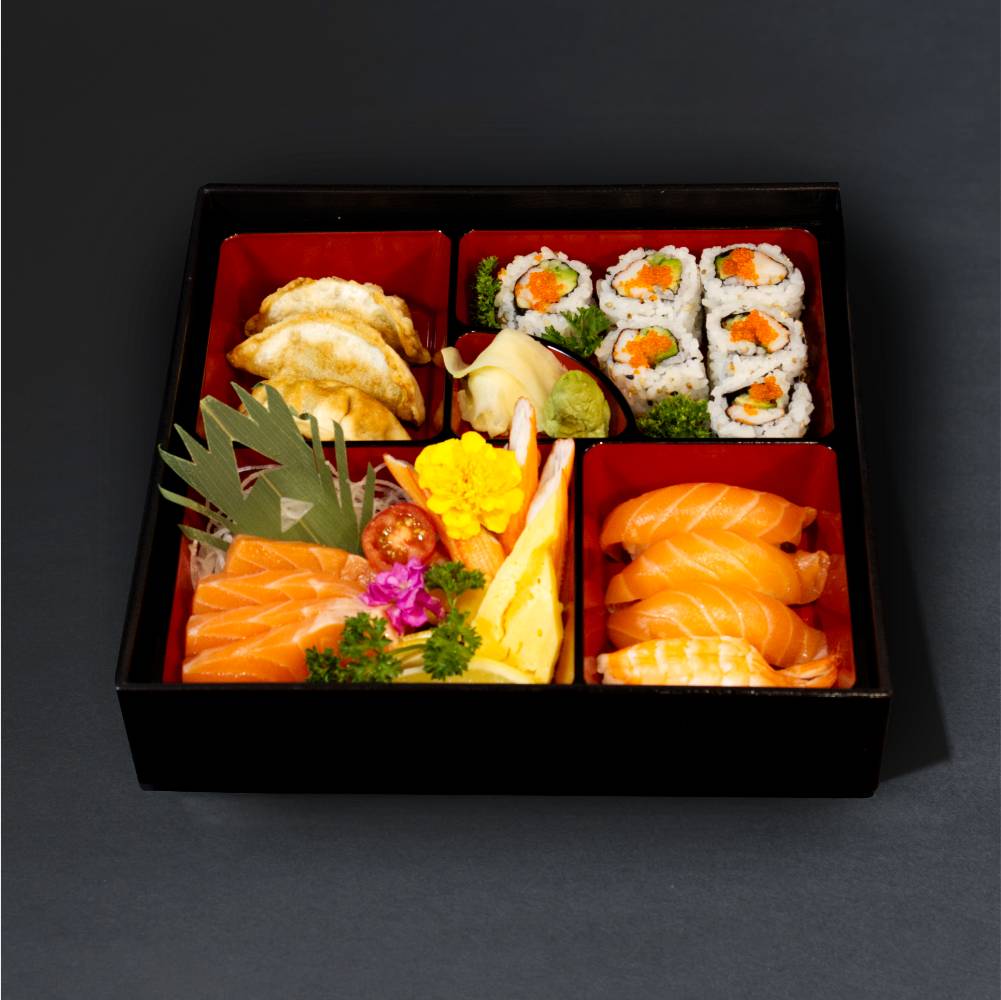 B10. Sushi, Sashimi & Maki Bento