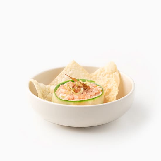 Entrée de tartare de saumon / Salmon Tartare