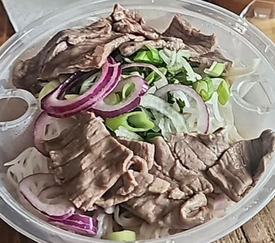 Pho au boeuf saignant / Rare beef pho