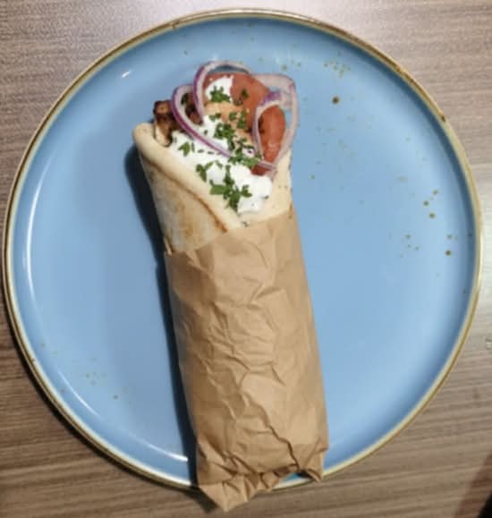 Chicken souvlaki pita