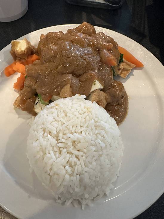 L.6 Swimming Rama (Peanut Sauce)