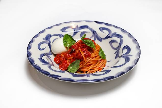 Spaghetto al Pomodoro e Burrata