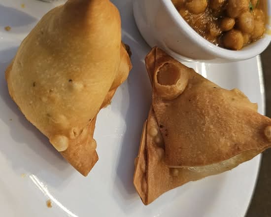 Vegetable Samosa (2 Pcs)
