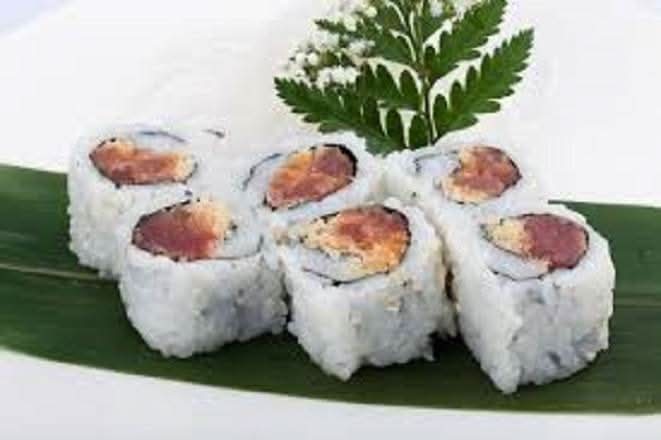 Spicy Tuna Roll (6 pcs)