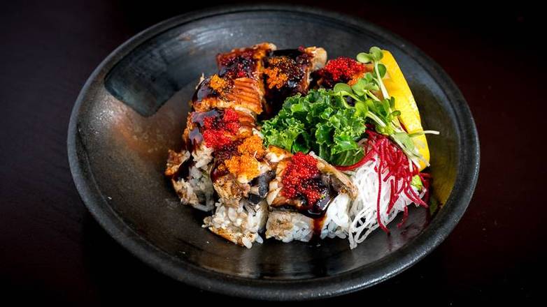 Dragon Roll (8 pcs)