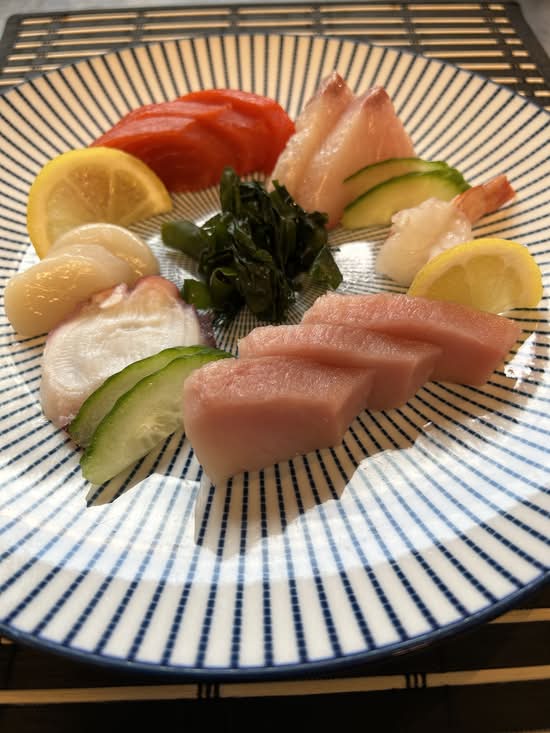 Chef's Choice Assorted Sashimi 10 Pcs