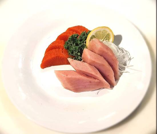 Tuna and Salmon Sashimi (8 pcs)