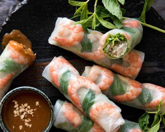 Fresh rice paper wrapped with shrimp/ gỏi cuốn tôm