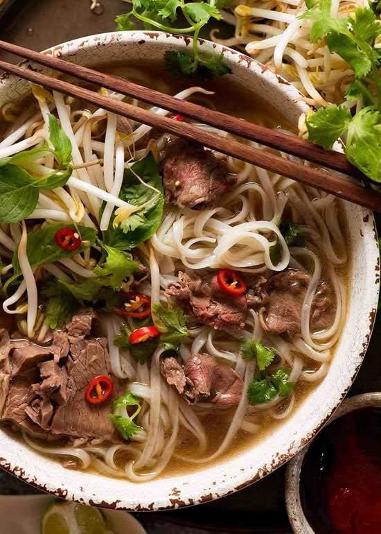 PHỞ BÒ/ BEEF NOODLE SOUP (large)