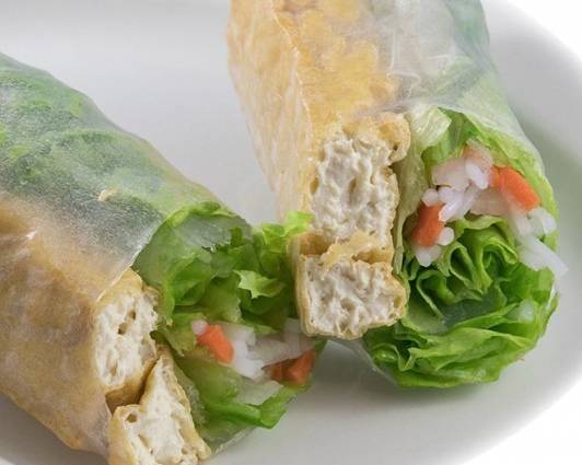 Tofu wrapped in rice paper/ đậu cuốn gỏi cuốn