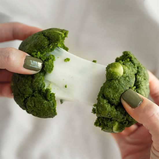 MATCHA WHITE CHOCOLATE MOCHI COOKIES