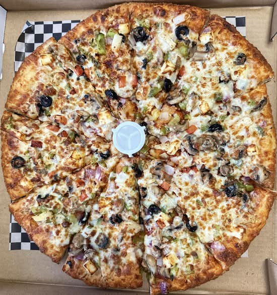 Shahi Paneer Pizza (Large)