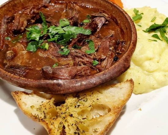 Slow Roasted Lamb/Arni Sto Pilino