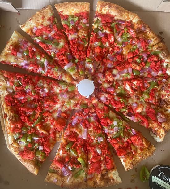 Special Tandoori Chicken Pizza