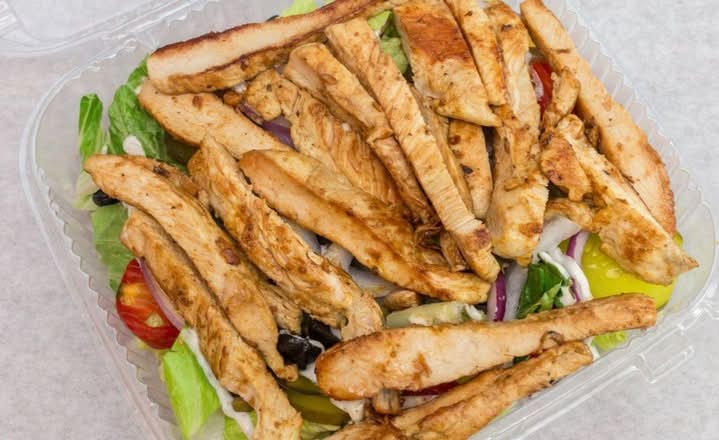 20. Grilled Chicken Salad With Bottled Water (500 mL)