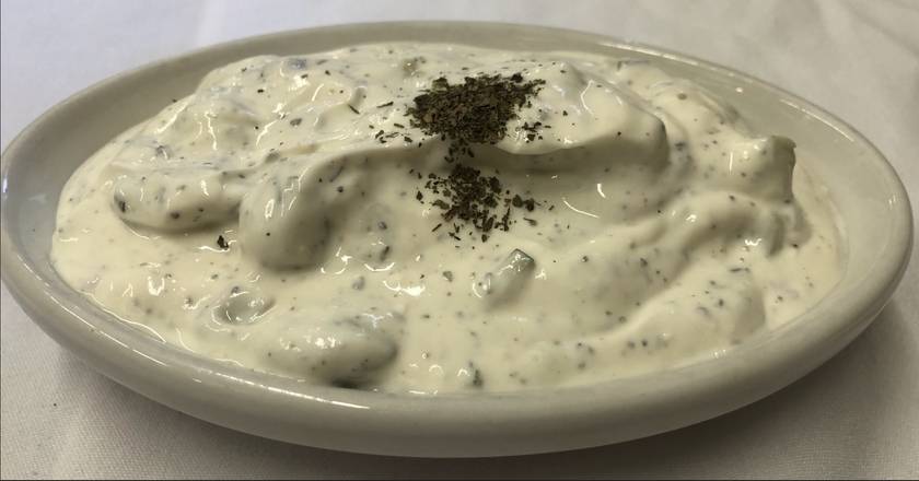 Mast-o-khyar (ماست خیار)