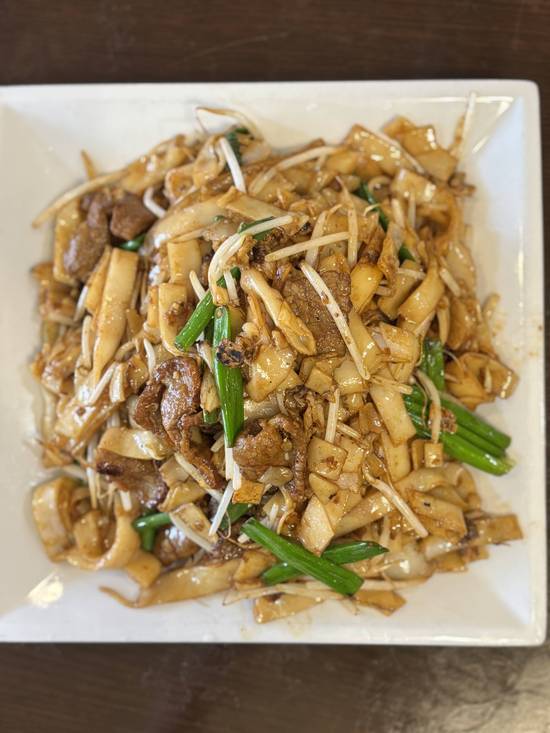 51. Beef Chow Fun