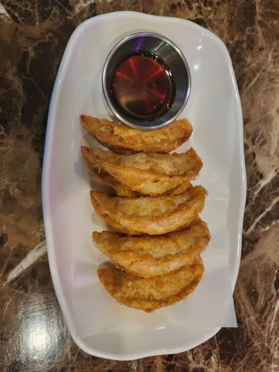 Fried dumplings(Pork)/군만두 (8pcs)