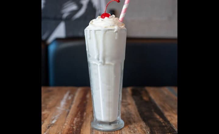 LAIT FRAPPE VANILLE/ VANILLA MILKSHAKE