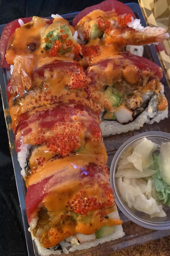 Hot Dragon Roll (8pcs)