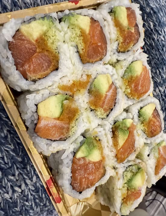 Spicy Salmon Roll(6pcs)