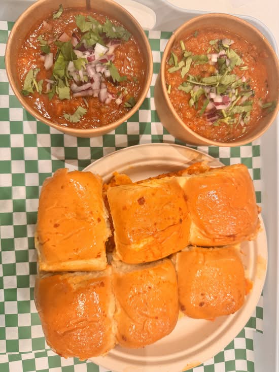 Pav Bhaji comes with 2 Pav