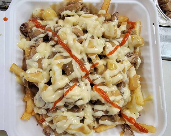 Chicken shawarma on poutine
