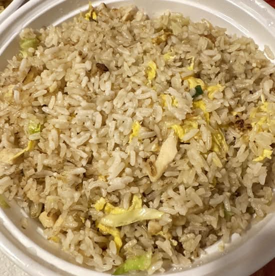 Poisson sauté et riz frit au poulet / Salted Fish and Minced Chicken Fried Rice 咸鱼鸡肉碎炒饭
