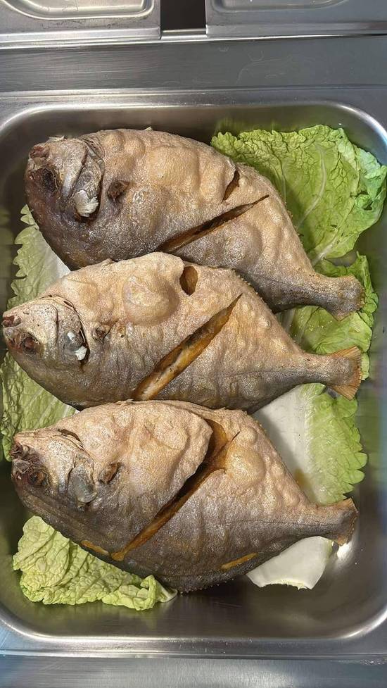 Fried Pampano x2