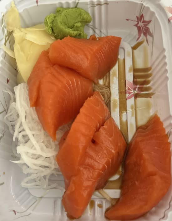 Wild Salmon Sashimi (8 pcs)