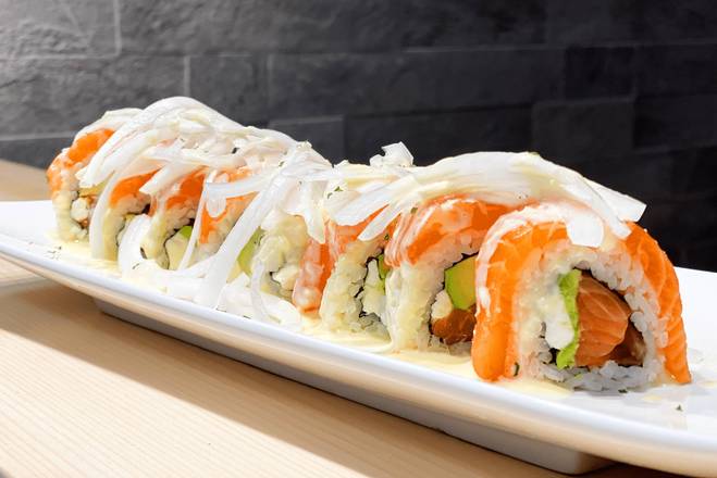 Salmon Lover Roll (8pcs)