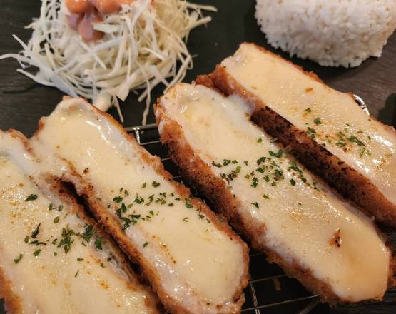 Cheese Tonkatsu (치즈 돈까스)
