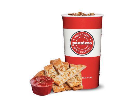 Cheez Stix en trio (Inclus une boisson en bouteille)/ Cheez Stix (Bottle beverage included)