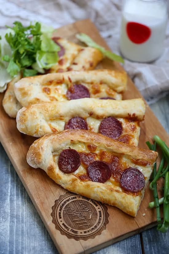 Pide au Sucuk