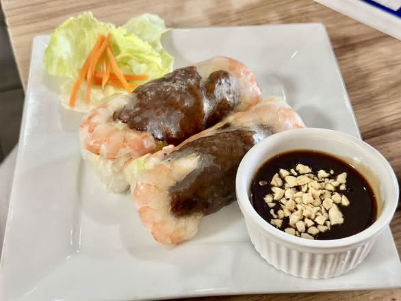 MEAT AND SHRIMP SALAD ROLL (2)