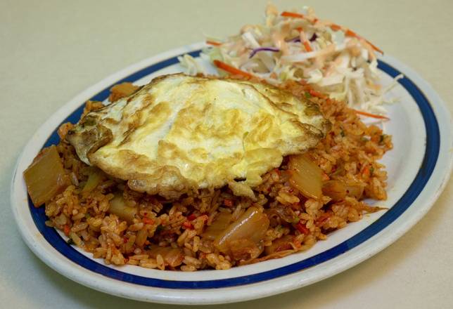 Kimchi Fried Rice (김치볶음밥)
