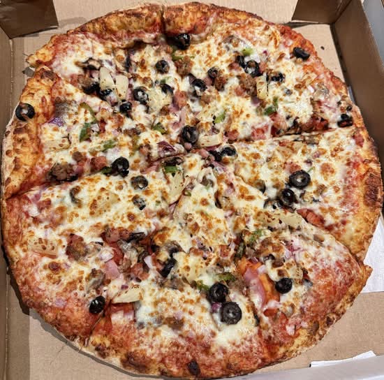 Make Your Own Pizza (Unlimited Toppings)