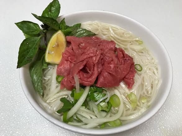 P2. Phở Medium Rare Beef