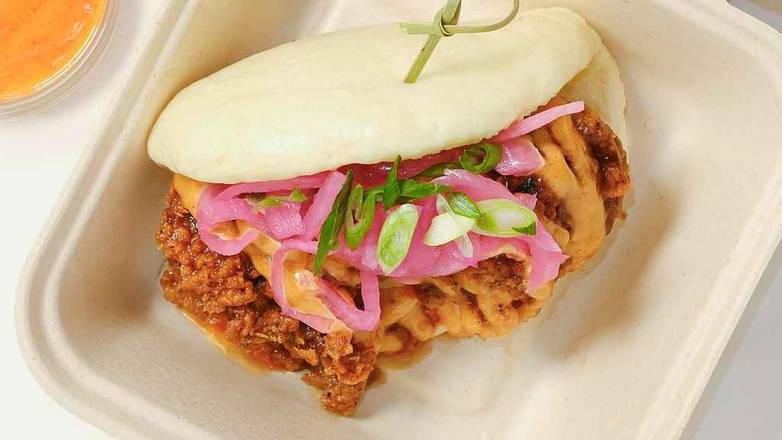 CHILI CHICKEN BAO.