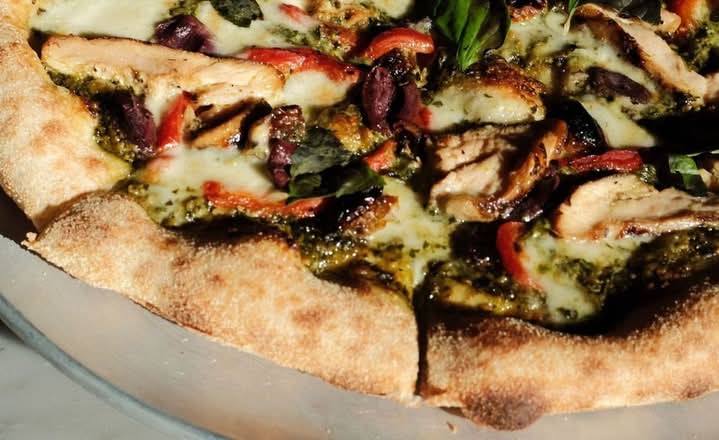 Pollo Pizza