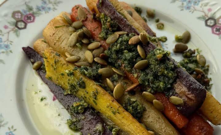 Rainbow Carrots - v/gf
