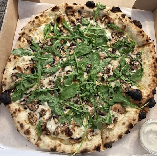 Funghi Roquette (14")