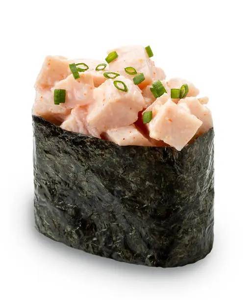 21. Spicy Hamachi Gunkan (Hamachi Épicé)